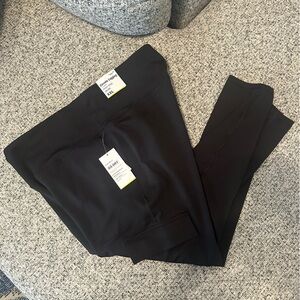NWT Black cargo joggers
